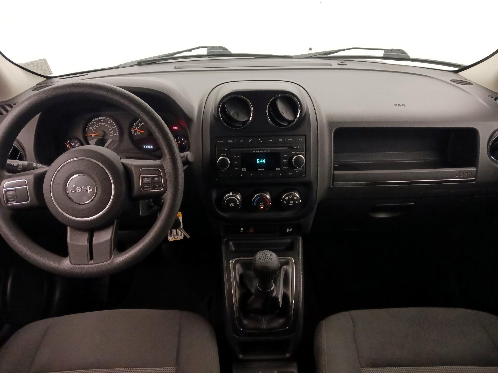 Thumbnail: 2016 Jeep Patriot - 9