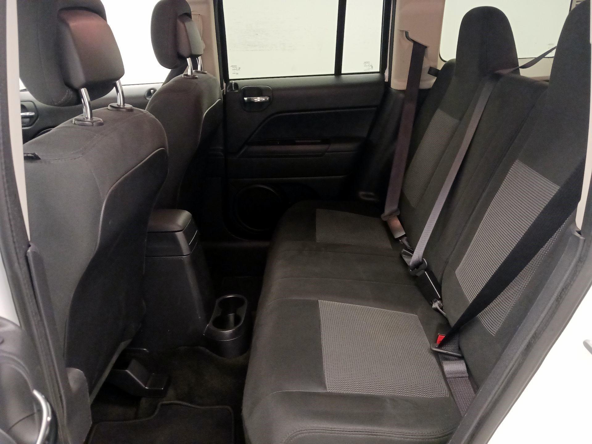Thumbnail: 2016 Jeep Patriot - 17