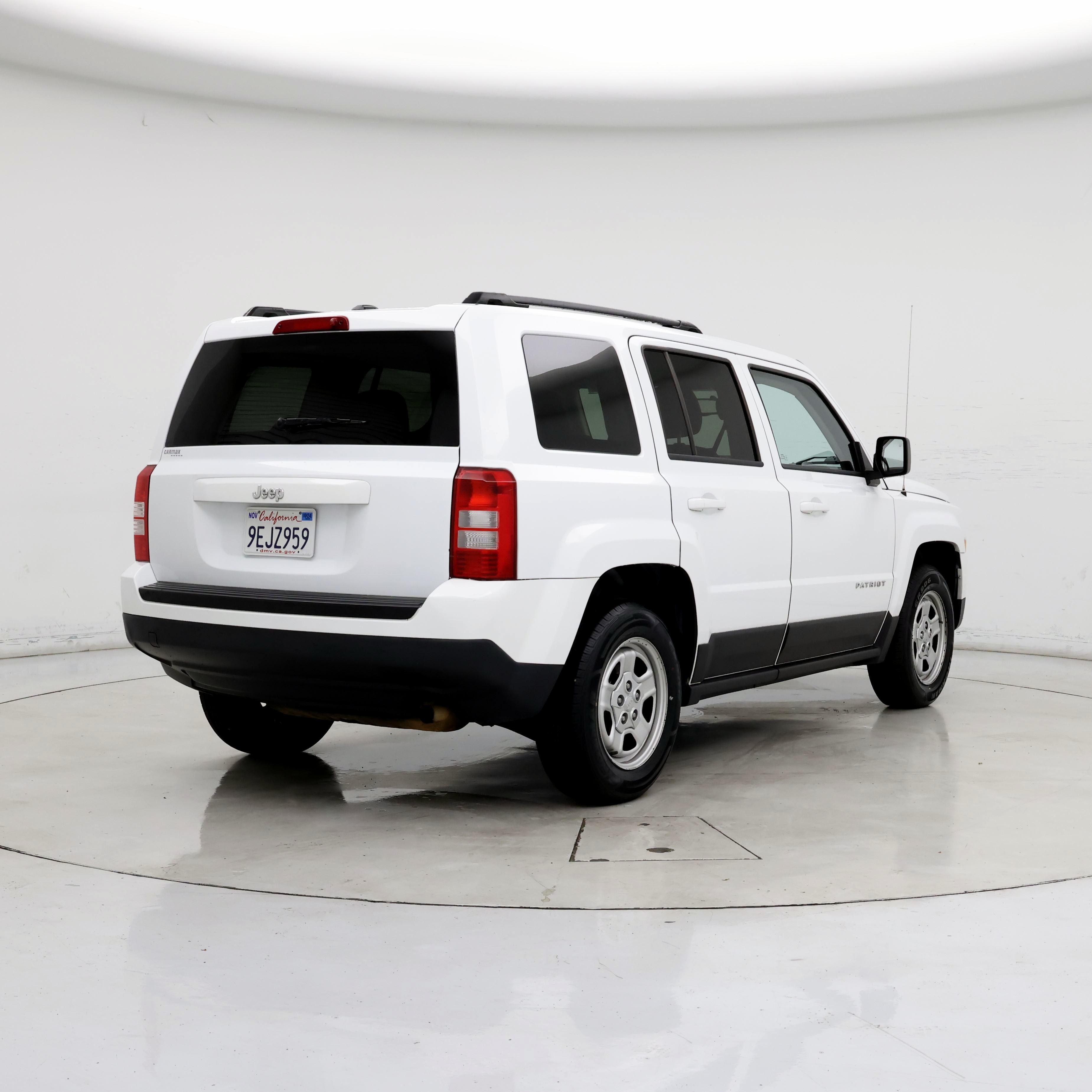 Thumbnail: 2016 Jeep Patriot - 8