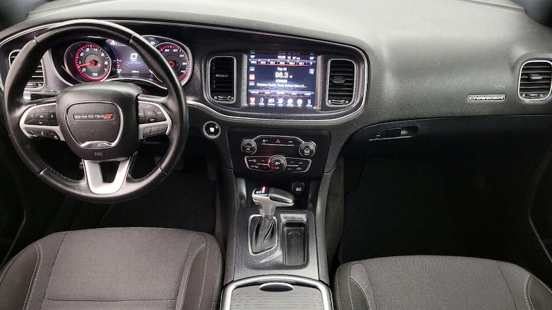 2016 Dodge Charger SXT 9
