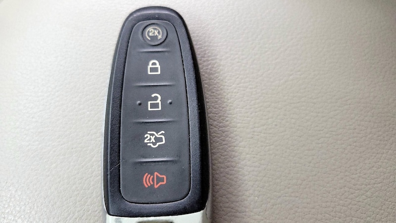 2013 Ford Escape SEL 23