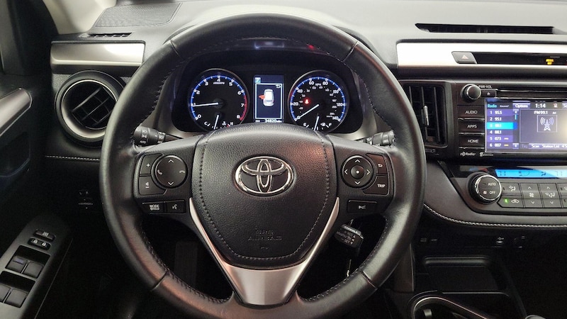 2017 Toyota RAV4 XLE 10