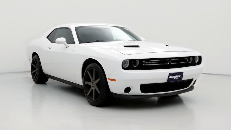 2016 Dodge Challenger SXT Hero Image