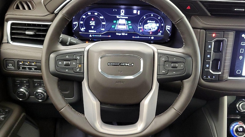 2023 GMC Yukon Denali 10