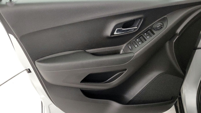 2020 Chevrolet Trax LT 12