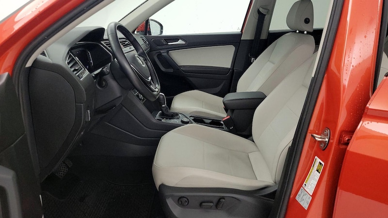 2019 Volkswagen Tiguan SEL 11