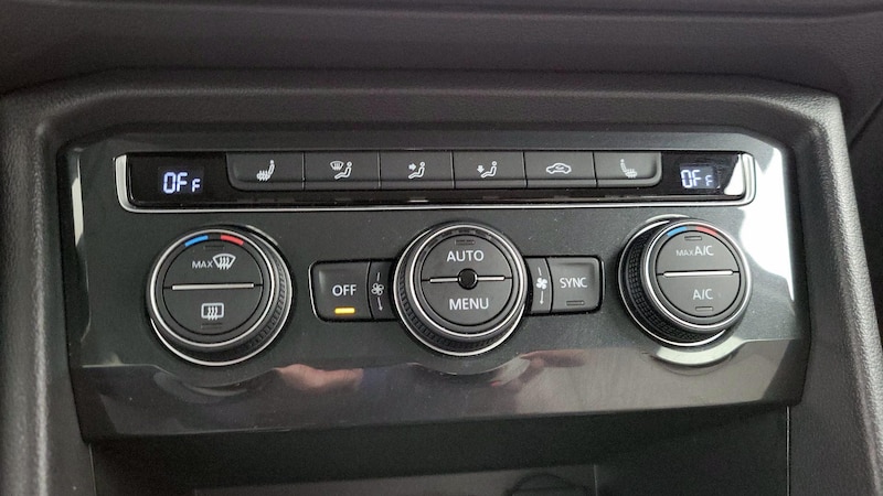 2019 Volkswagen Tiguan SEL 17