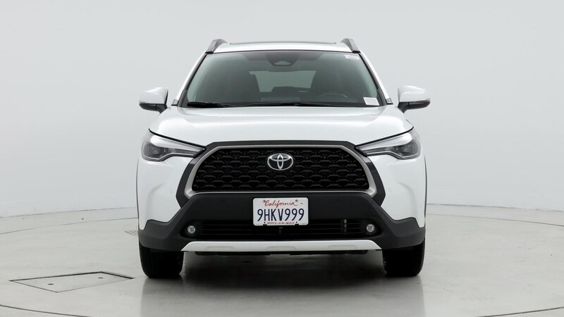 2023 Toyota Corolla Cross XLE 5