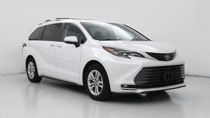 2024 Toyota Sienna Platinum Hero Image