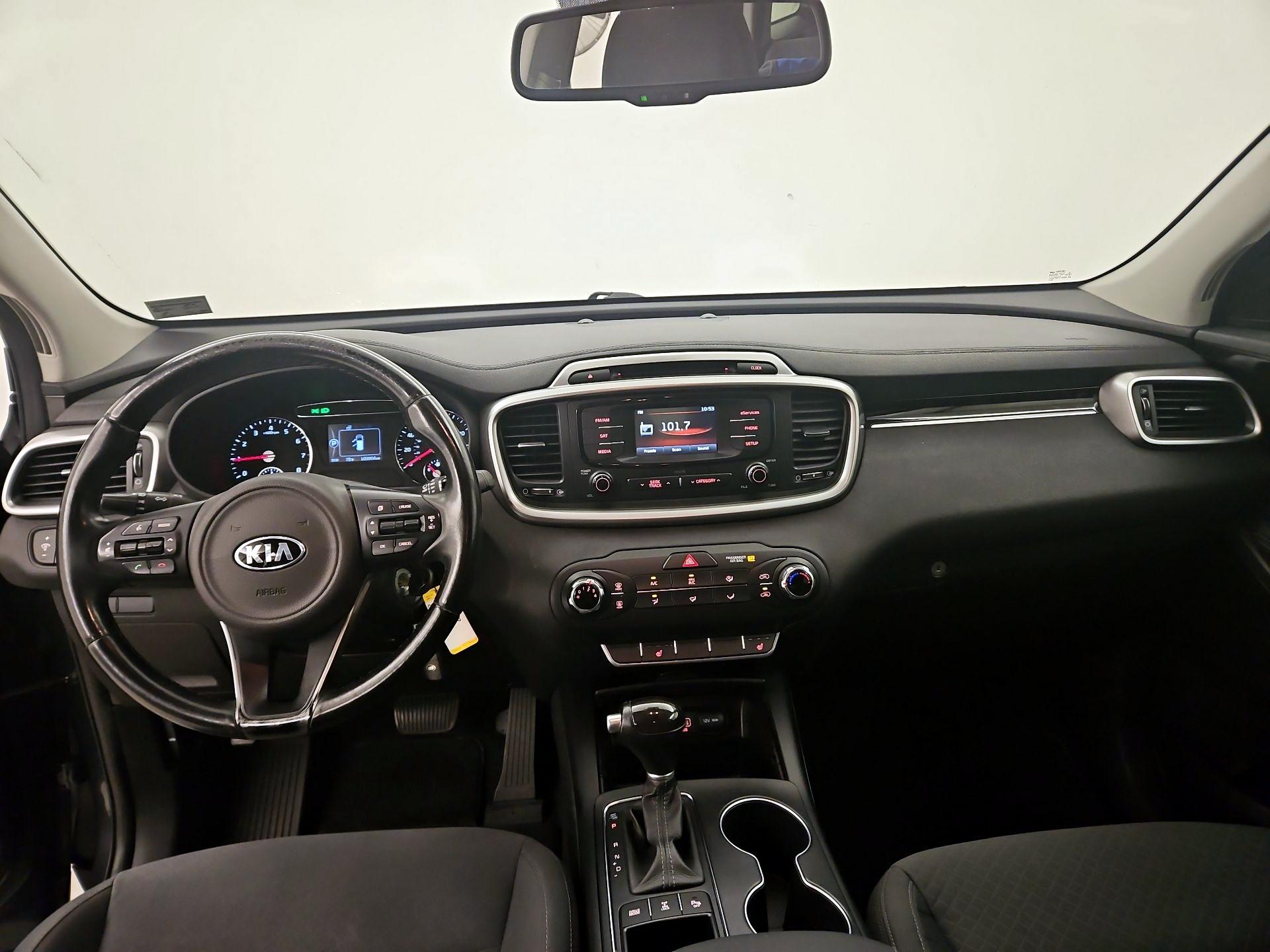 Thumbnail: 2016 Kia Sorento - 9