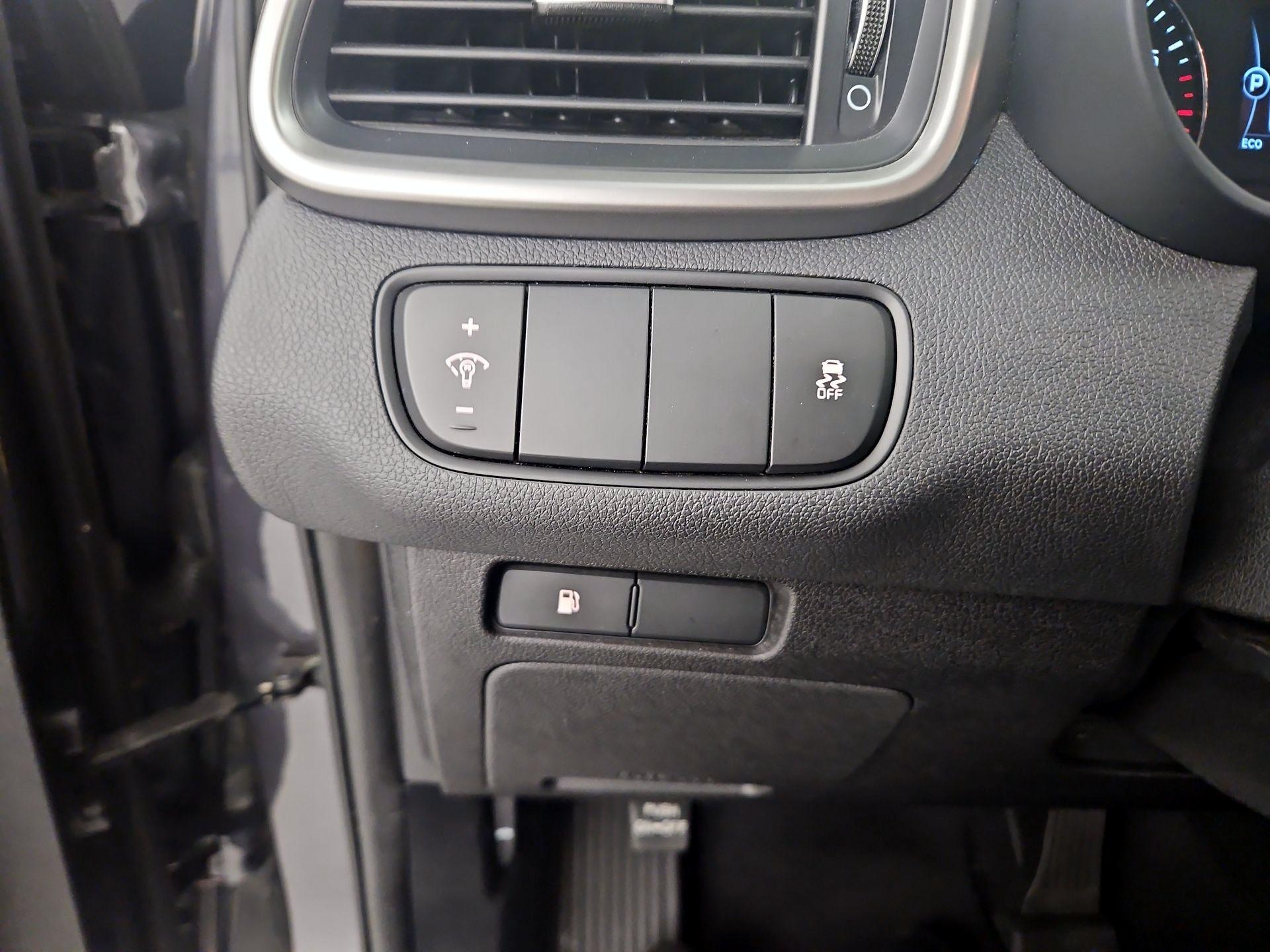 Thumbnail: 2016 Kia Sorento - 13