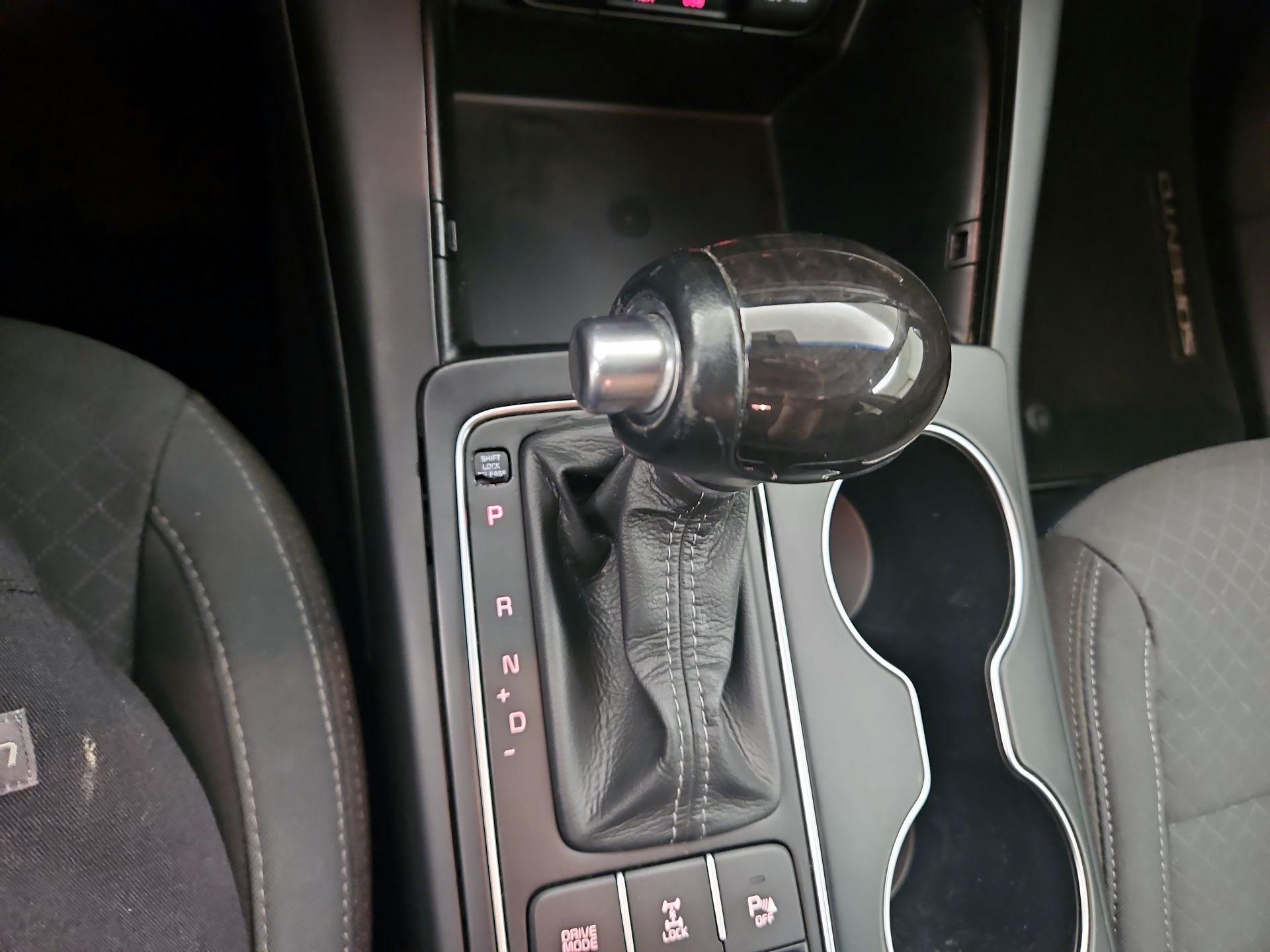 Thumbnail: 2016 Kia Sorento - 17