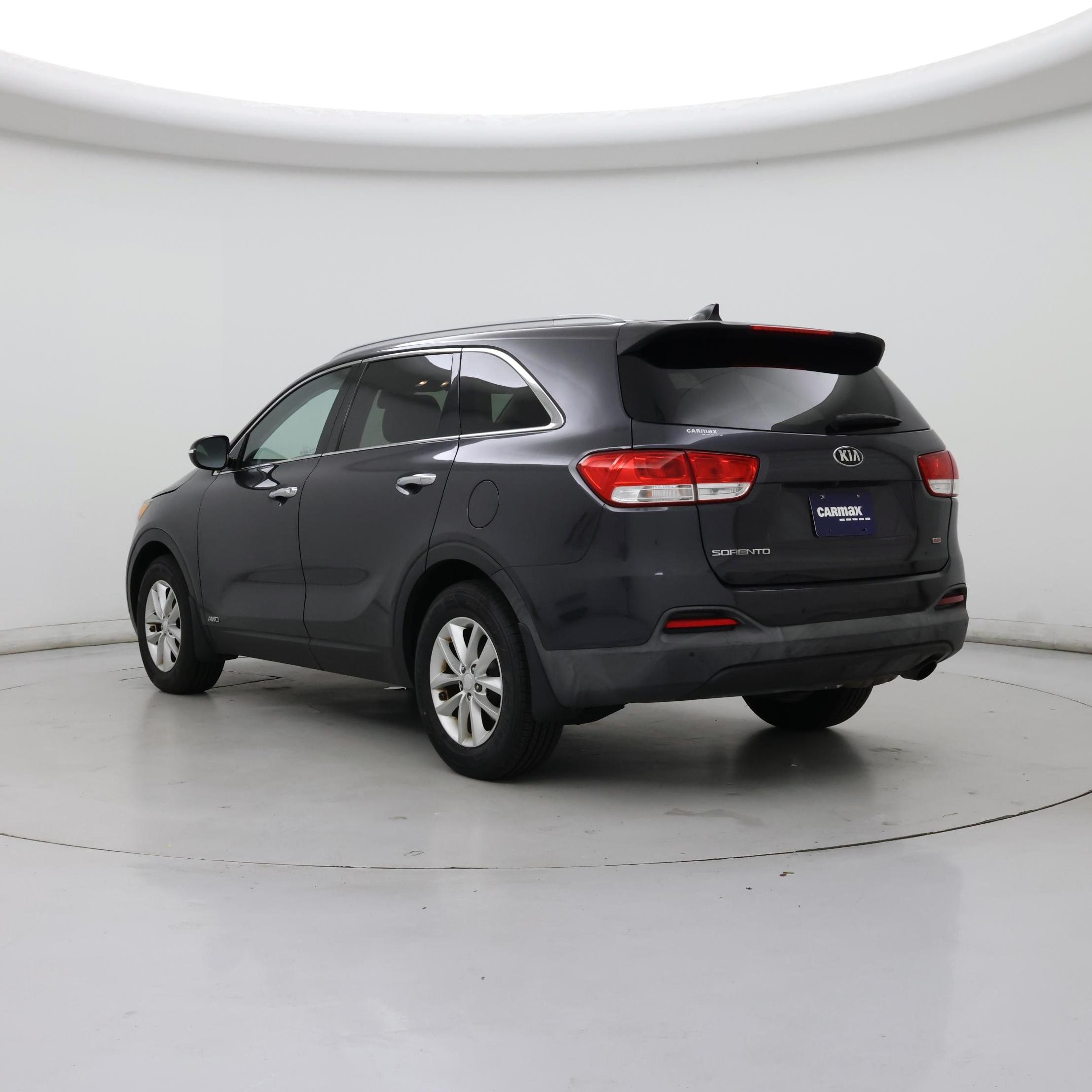 Thumbnail: 2016 Kia Sorento - 2