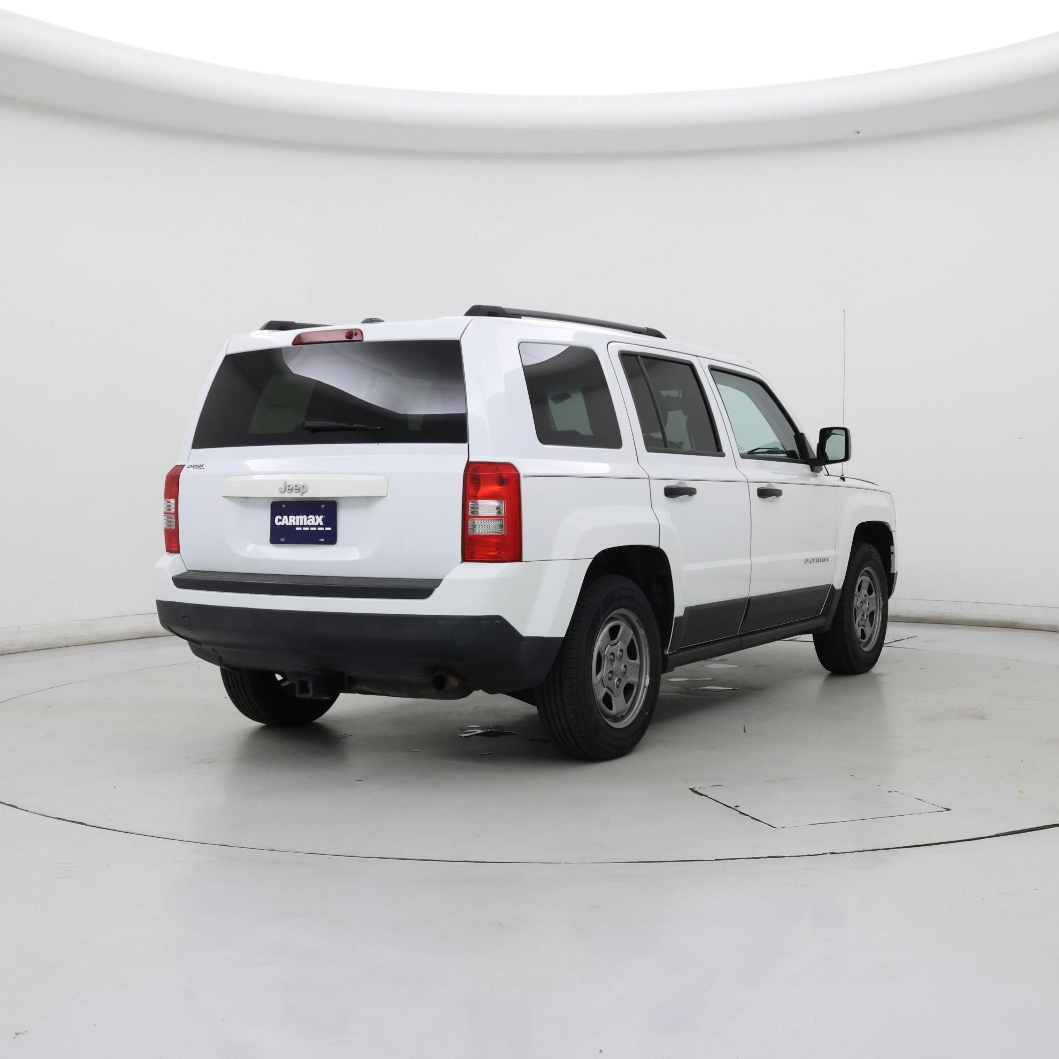 Thumbnail: 2017 Jeep Patriot - 8