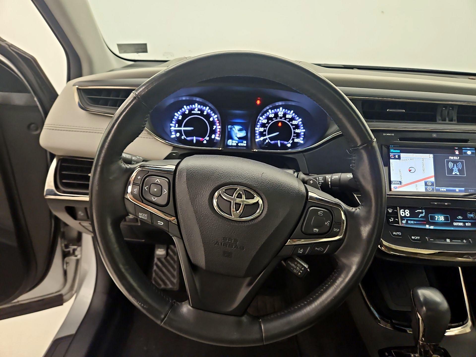 Thumbnail: 2016 Toyota Avalon - 10