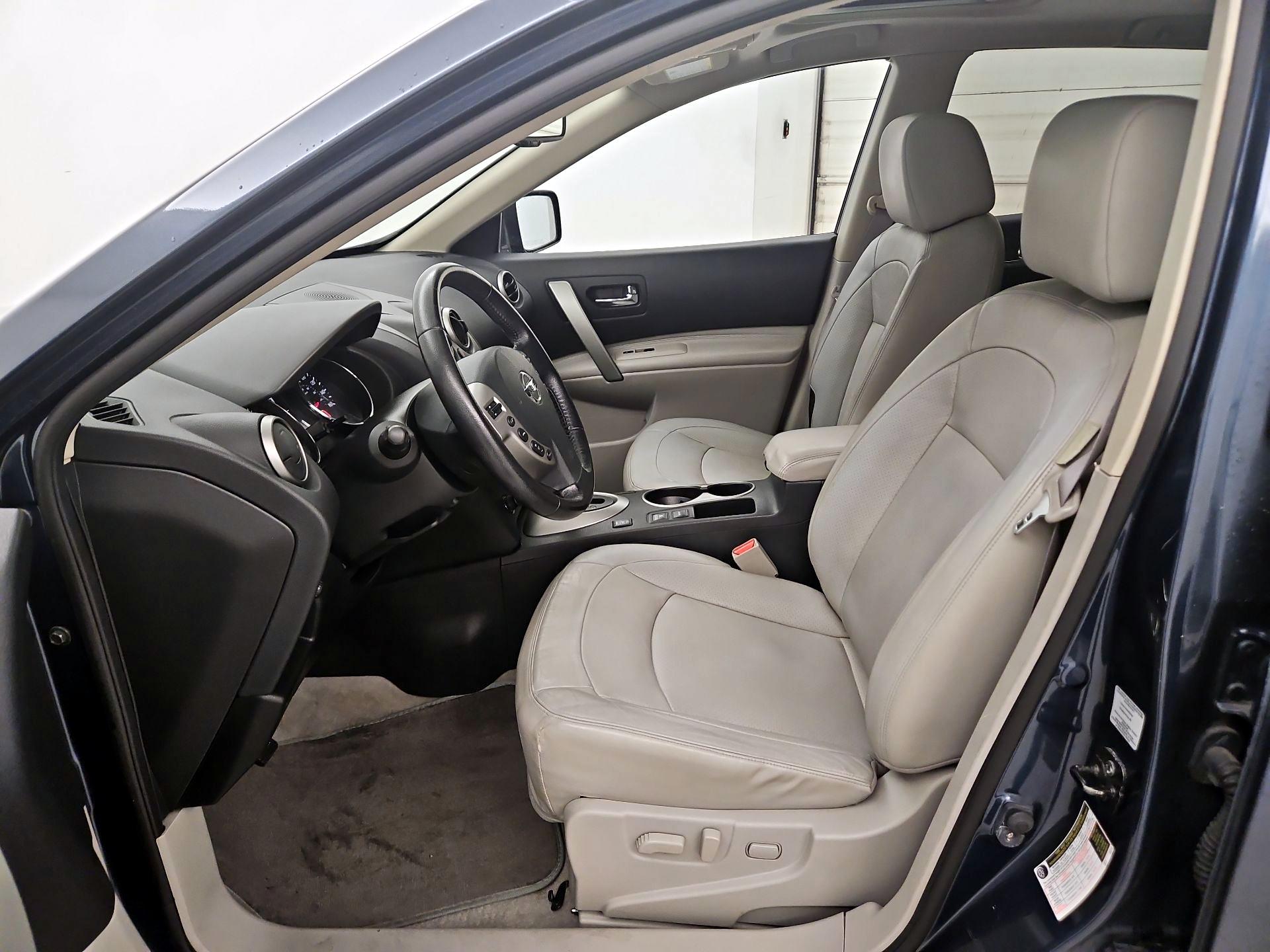 Thumbnail: 2013 Nissan Rogue - 11