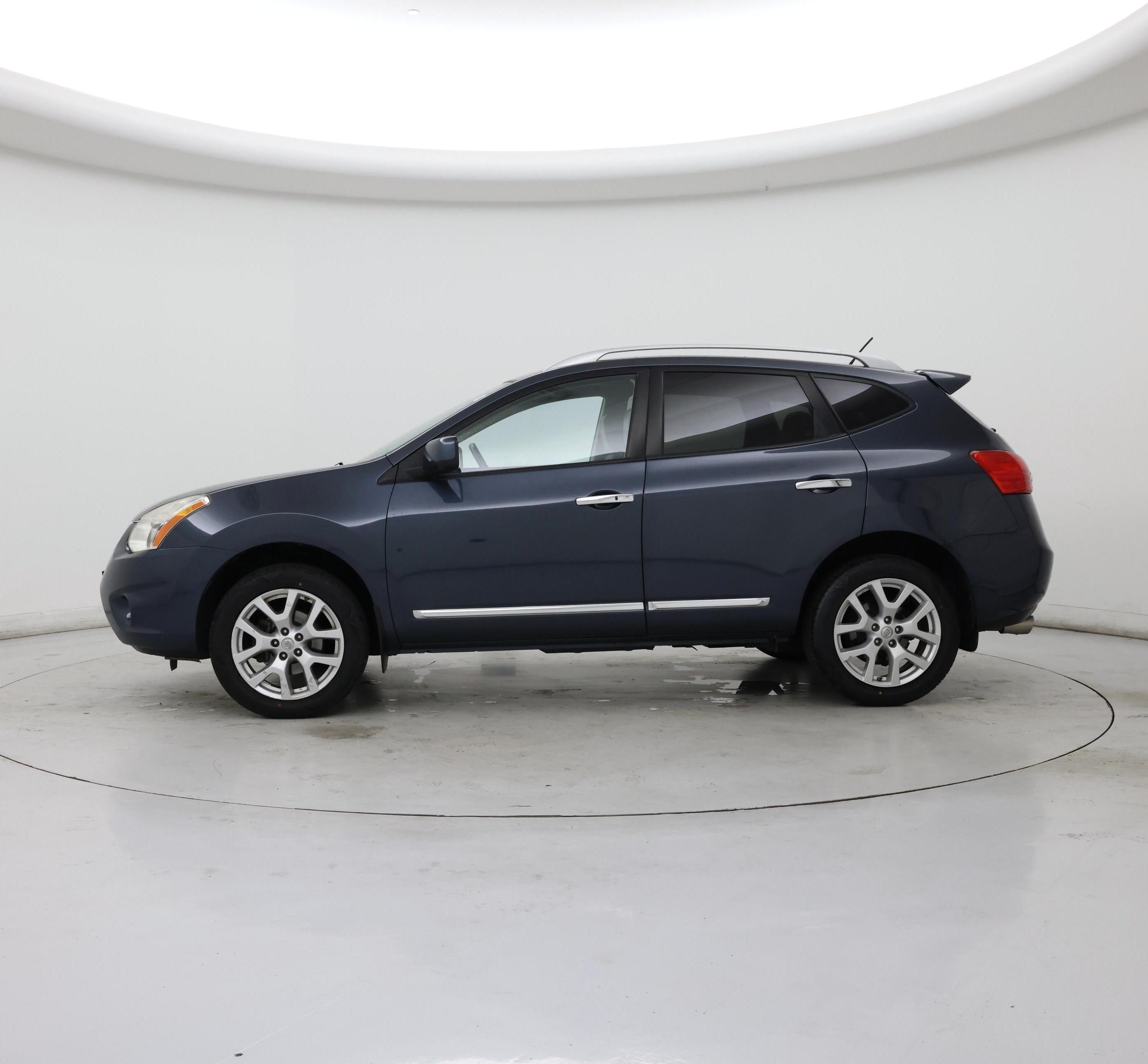 Thumbnail: 2013 Nissan Rogue - 3