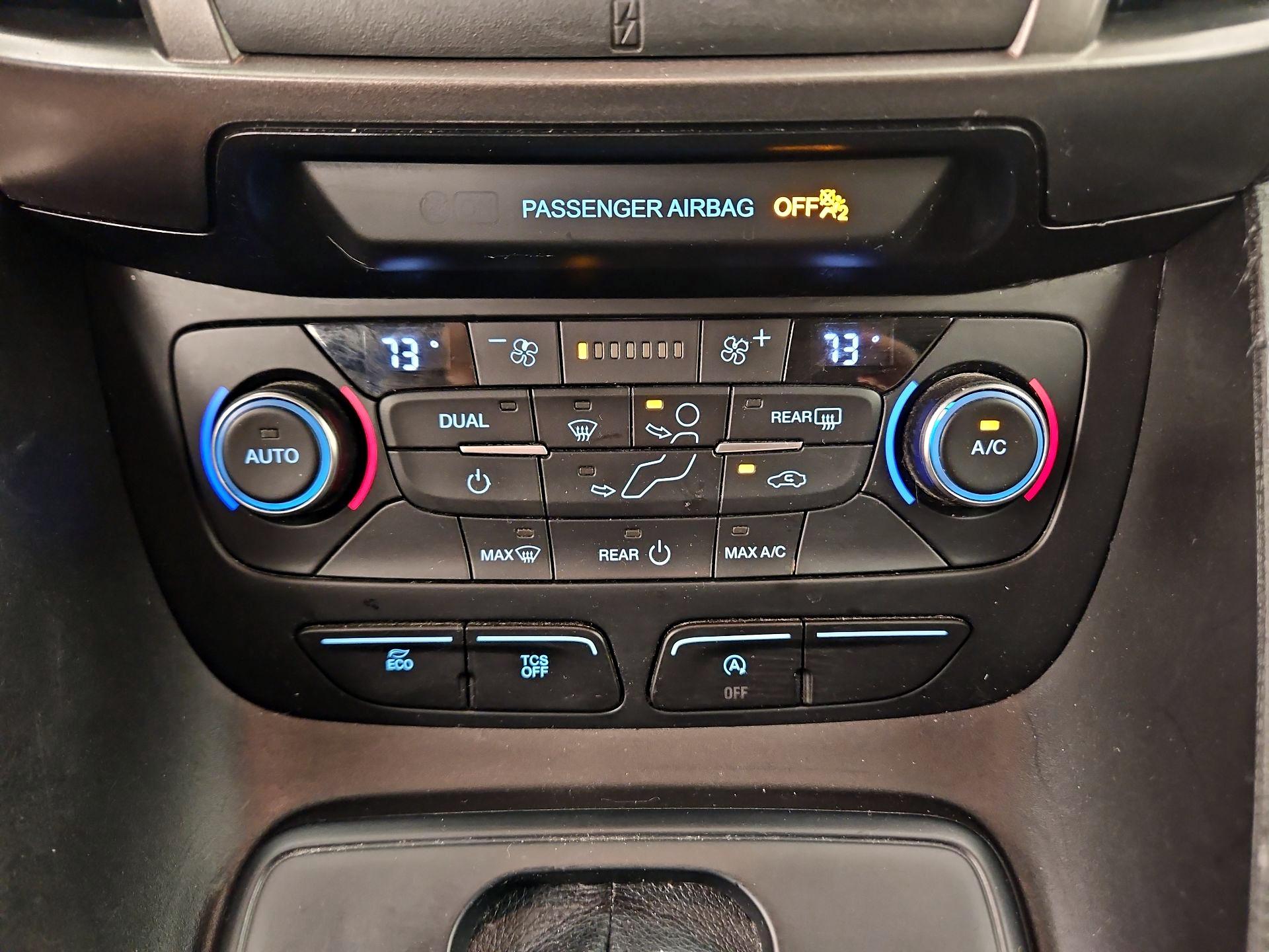 Thumbnail: 2019 Ford Transit Series - 16