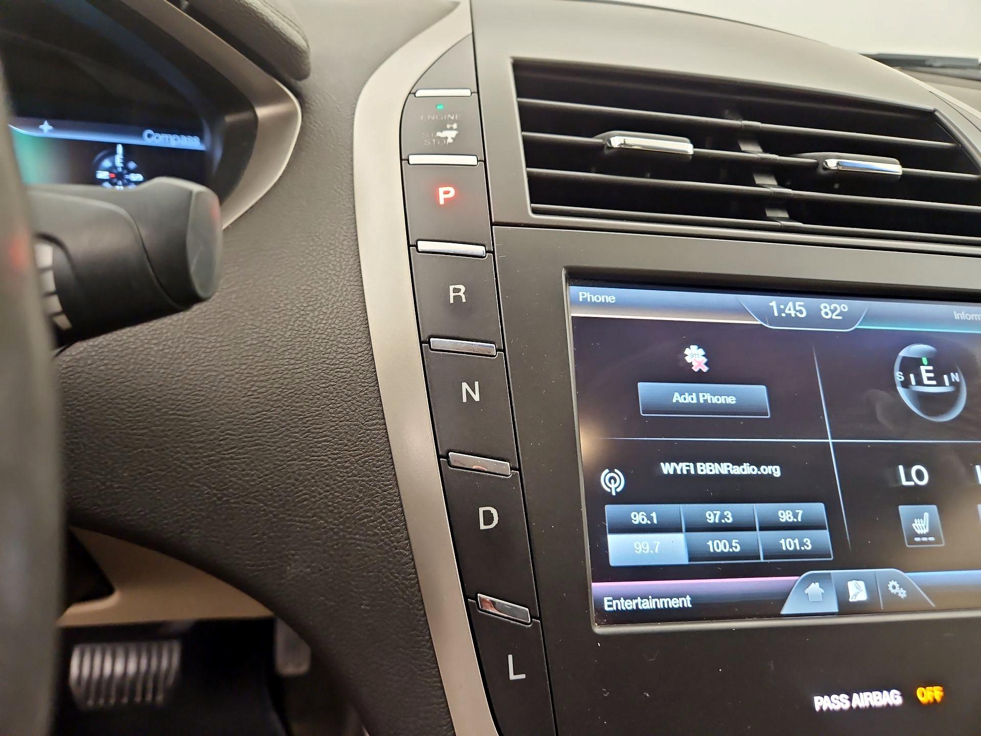 Thumbnail: 2016 Lincoln MKZ - 18