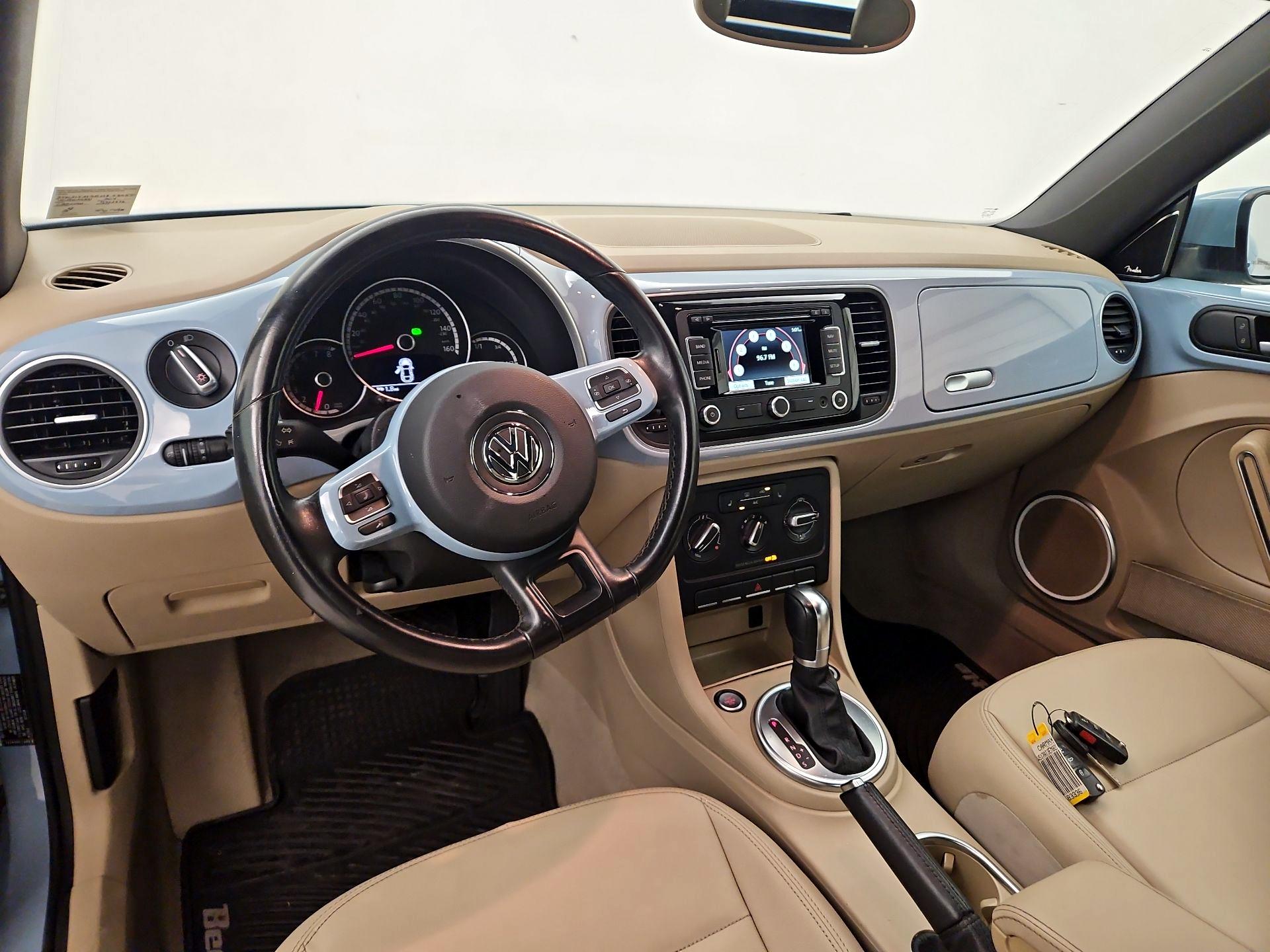 Thumbnail: 2014 Volkswagen Beetle - 9
