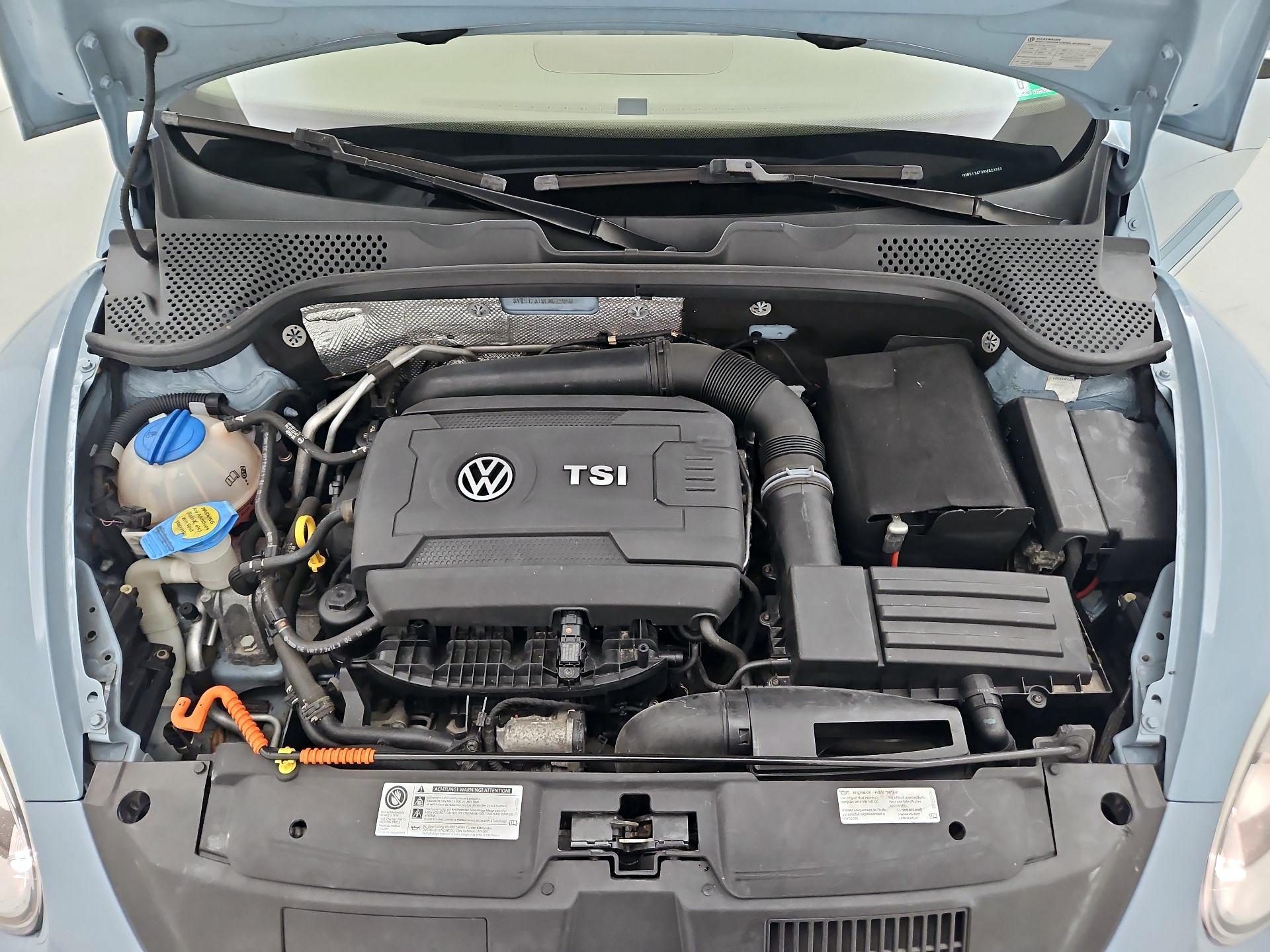 Thumbnail: 2014 Volkswagen Beetle - 20
