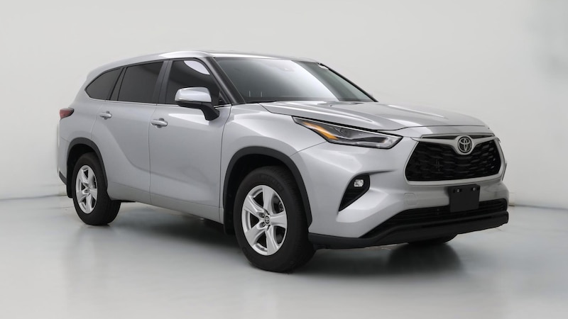2024 Toyota Highlander LE Hero Image