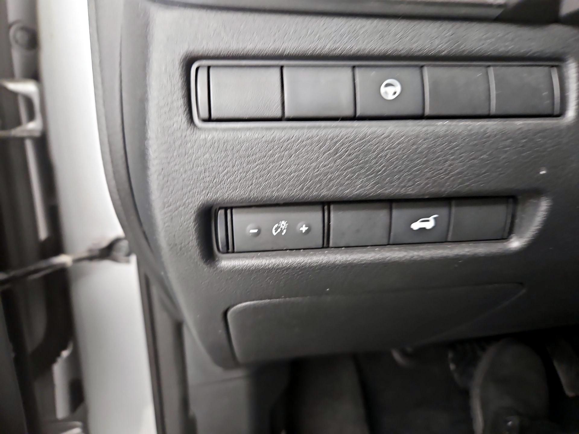 Thumbnail: 2021 Nissan Rogue - 13