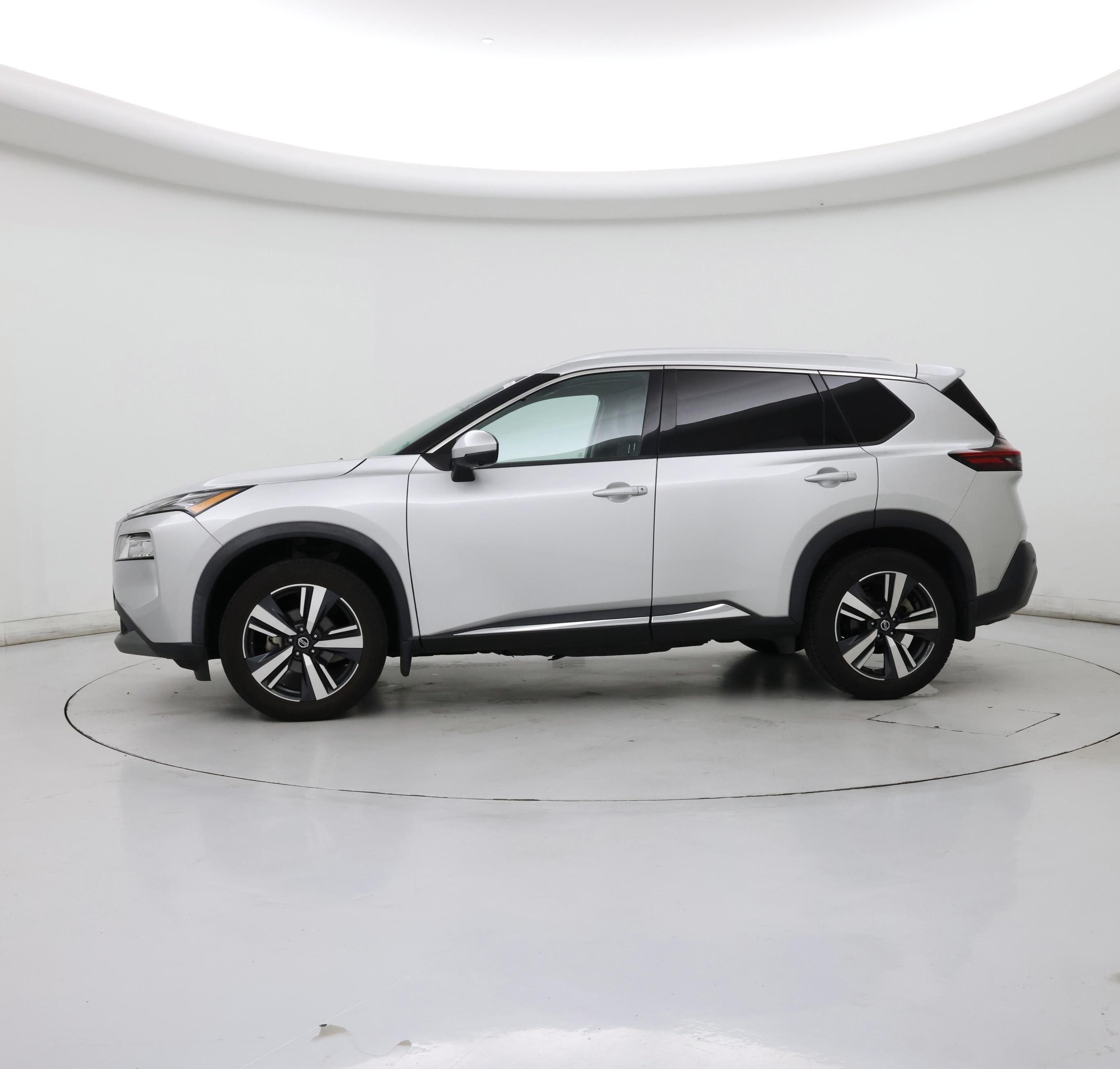 Thumbnail: 2021 Nissan Rogue - 3