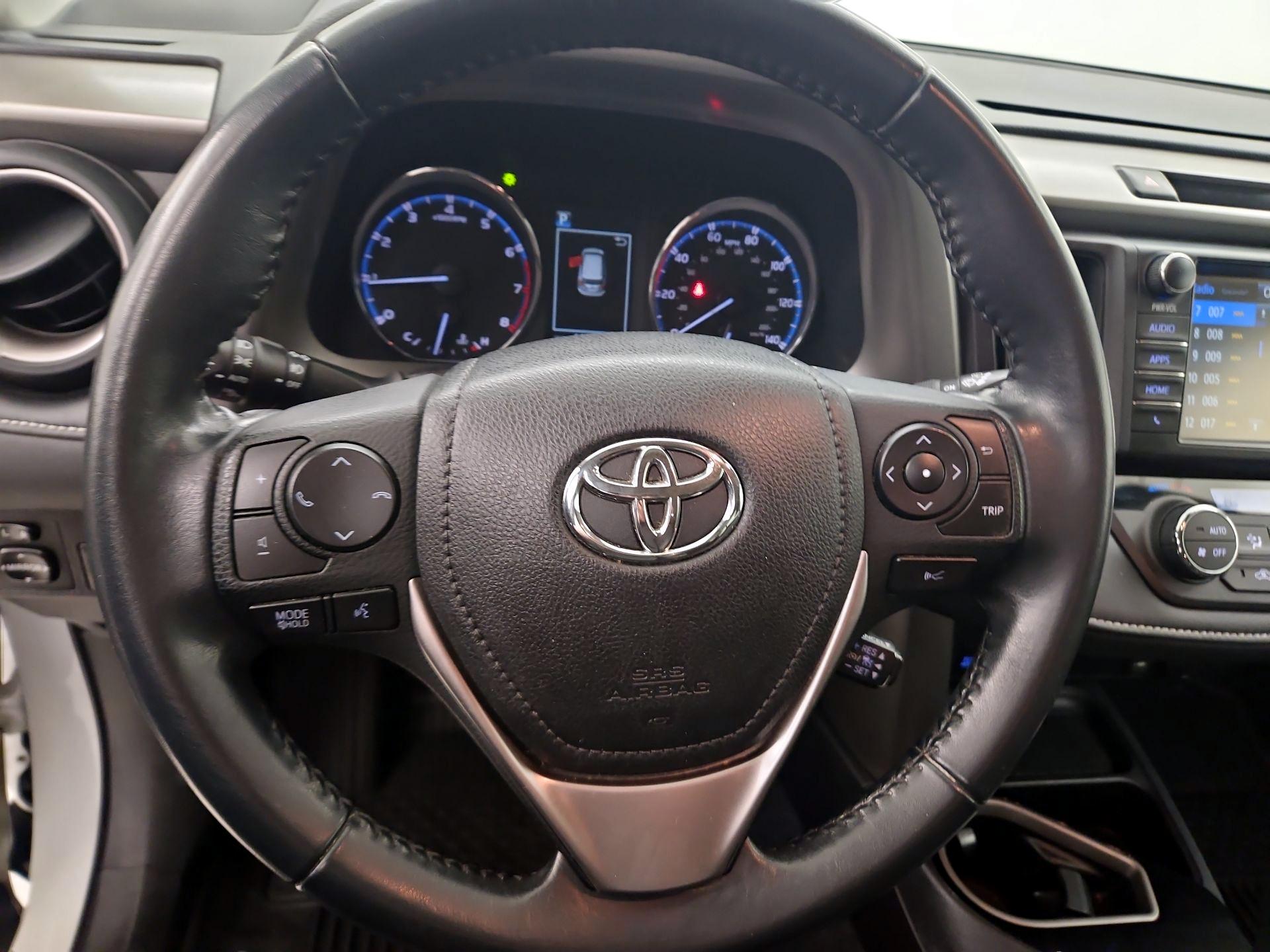 Thumbnail: 2017 Toyota RAV4 - 10