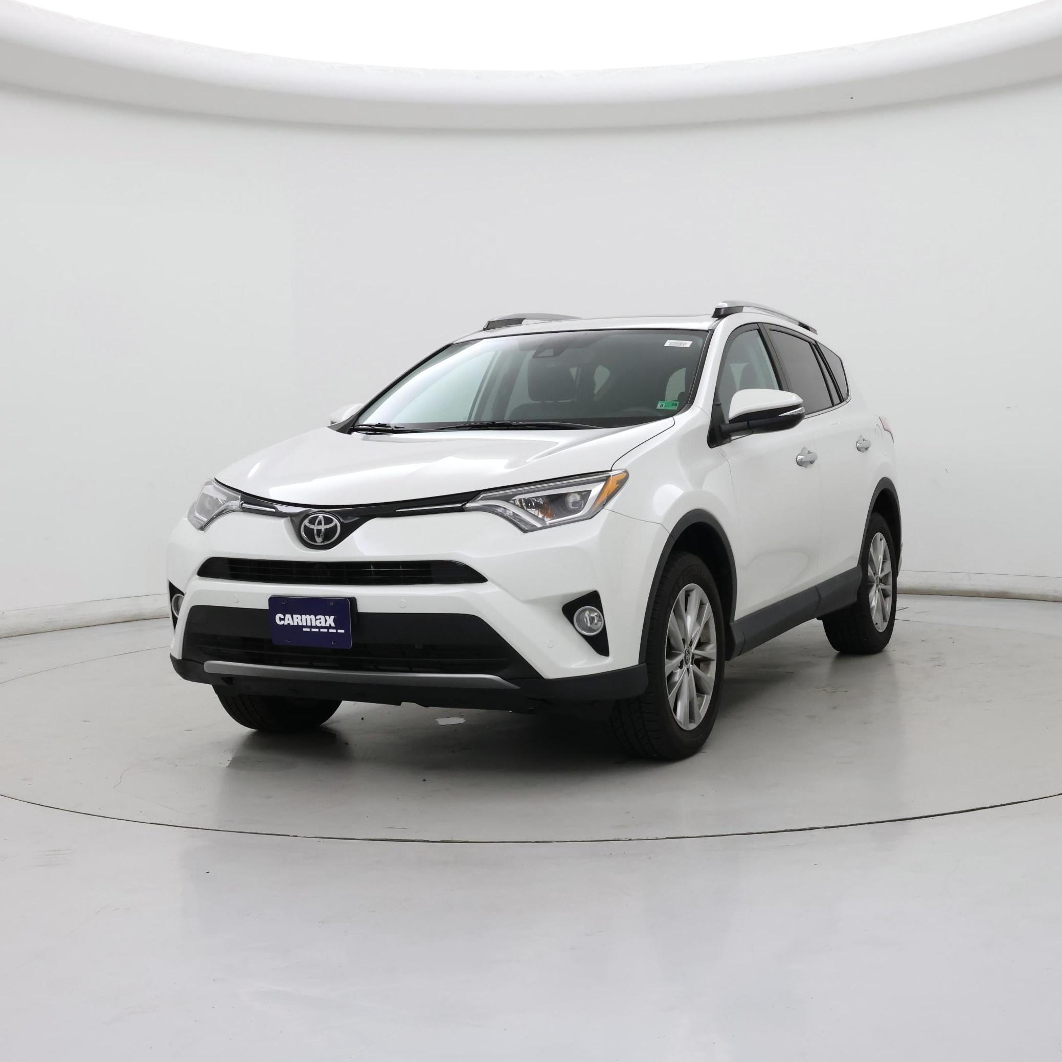 Thumbnail: 2017 Toyota RAV4 - 4
