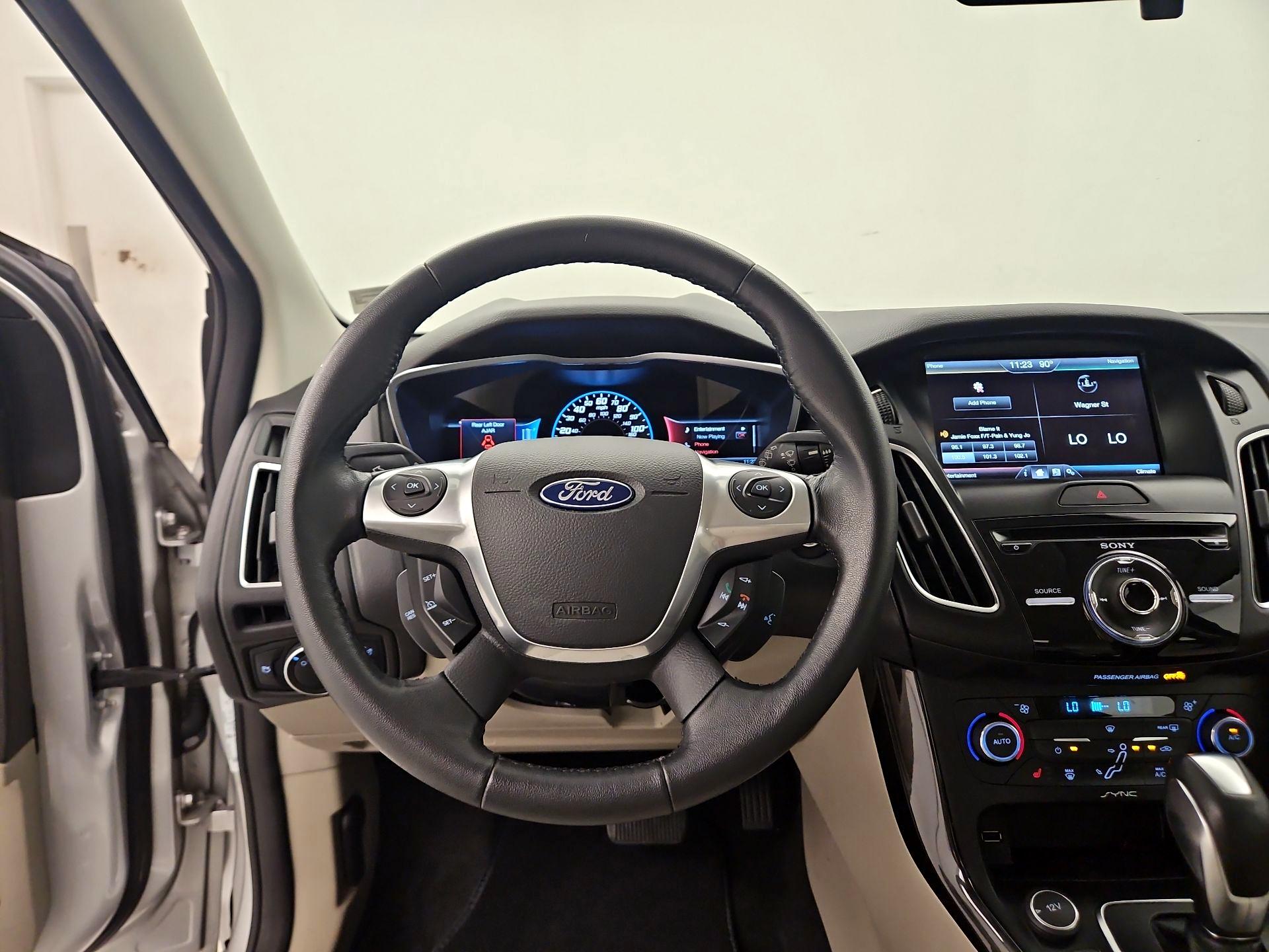 Thumbnail: 2015 Ford Focus - 10