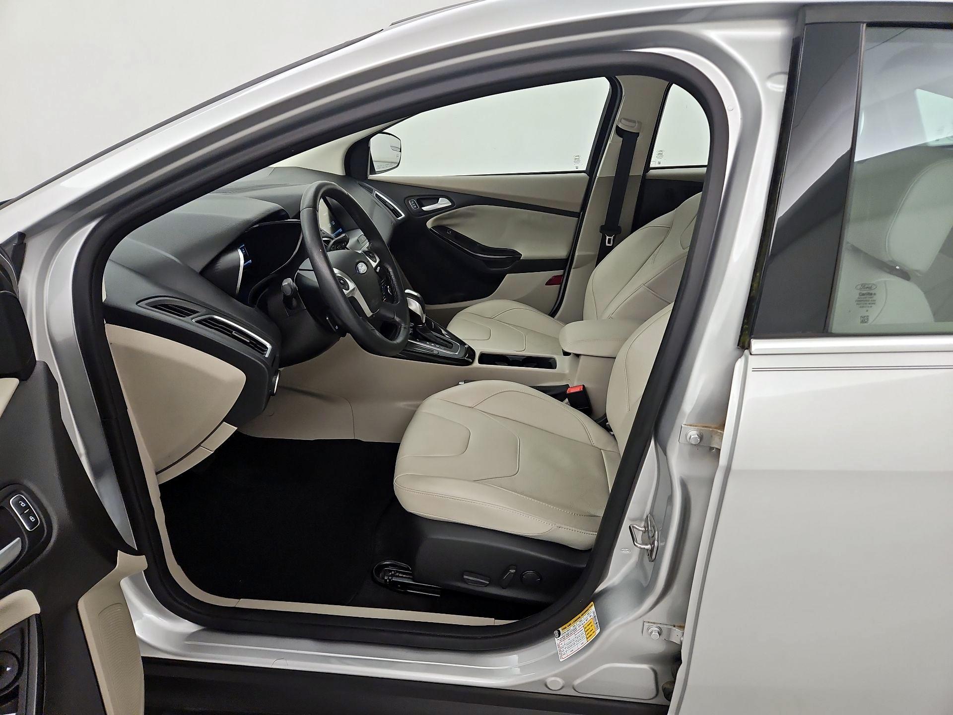 Thumbnail: 2015 Ford Focus - 11