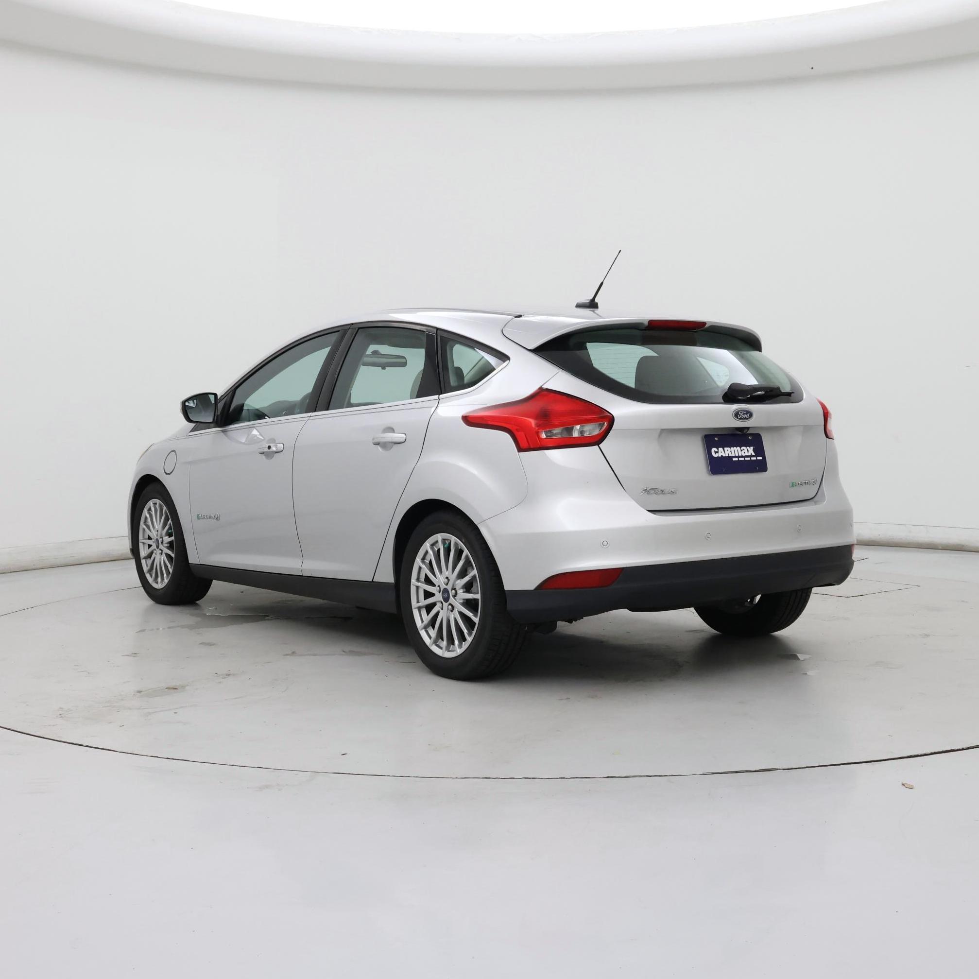 Thumbnail: 2015 Ford Focus - 2