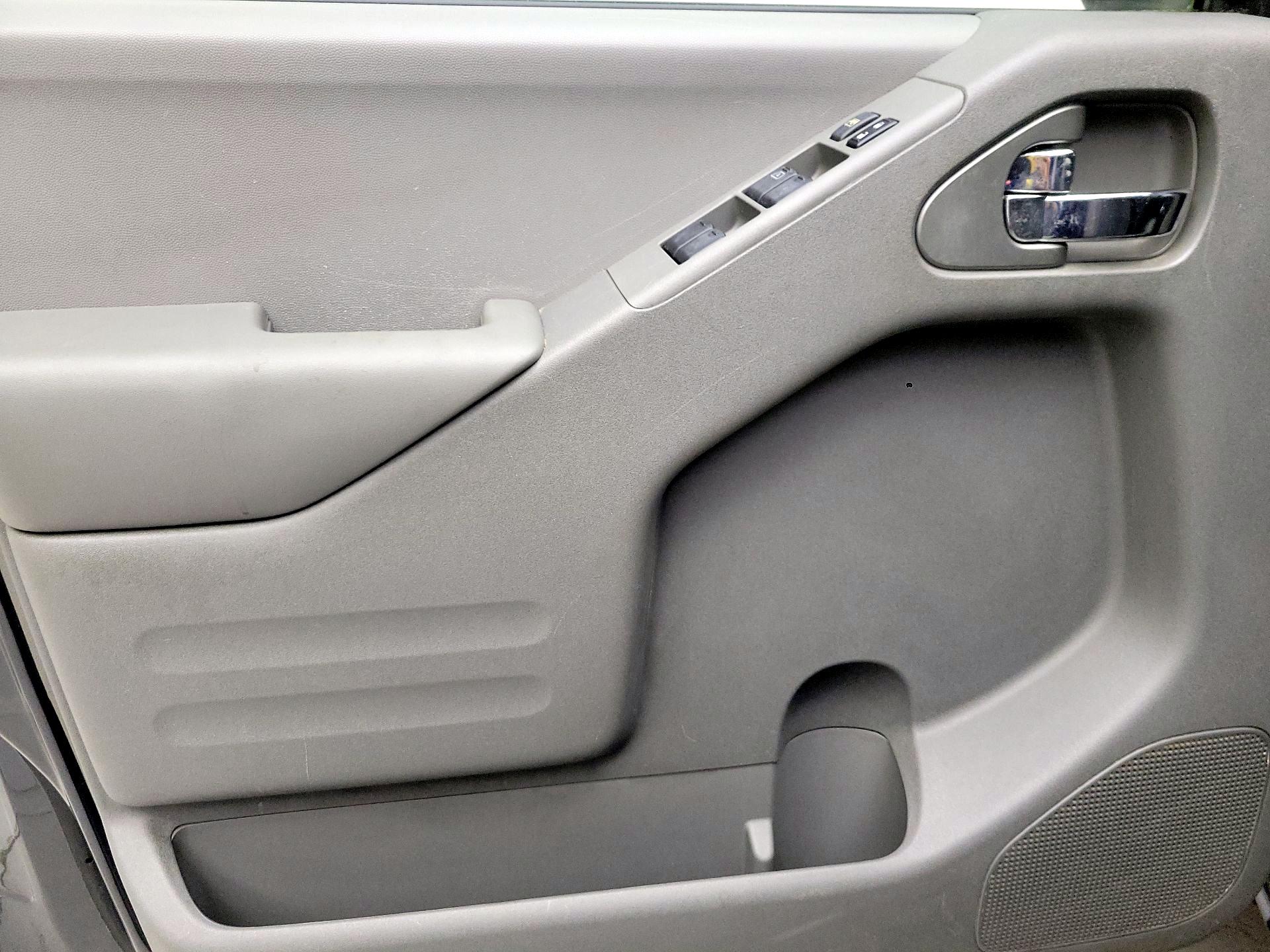 Thumbnail: 2015 Nissan Frontier - 12