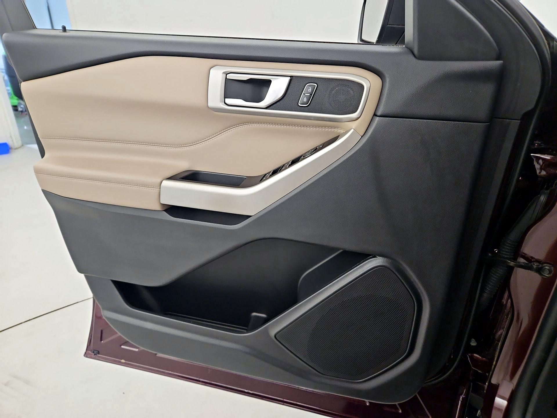 Thumbnail: 2022 Ford Explorer - 12