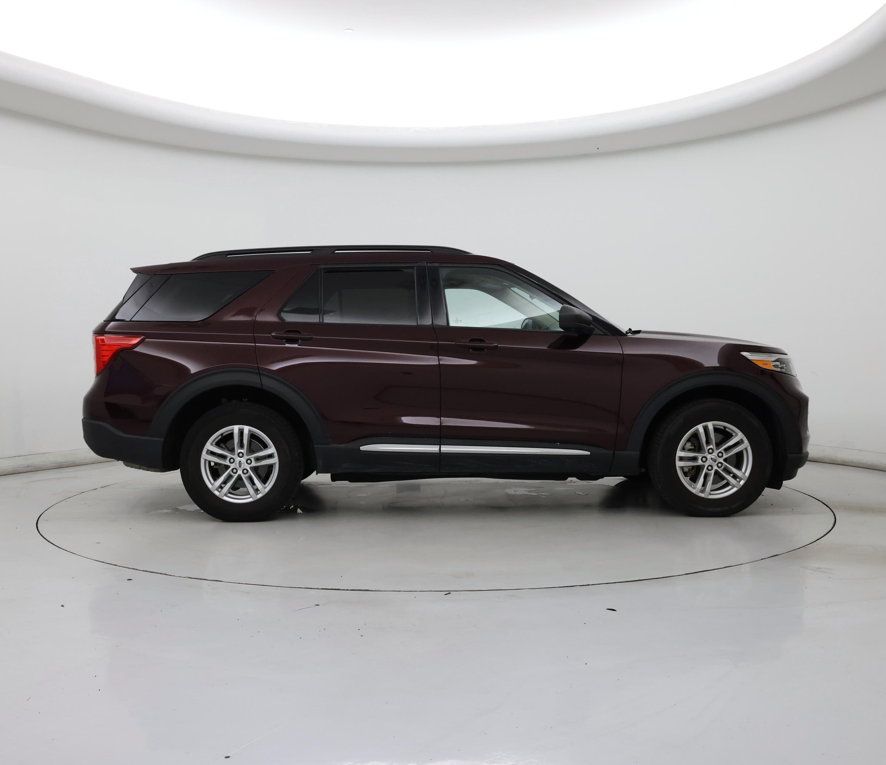 Thumbnail: 2022 Ford Explorer - 7