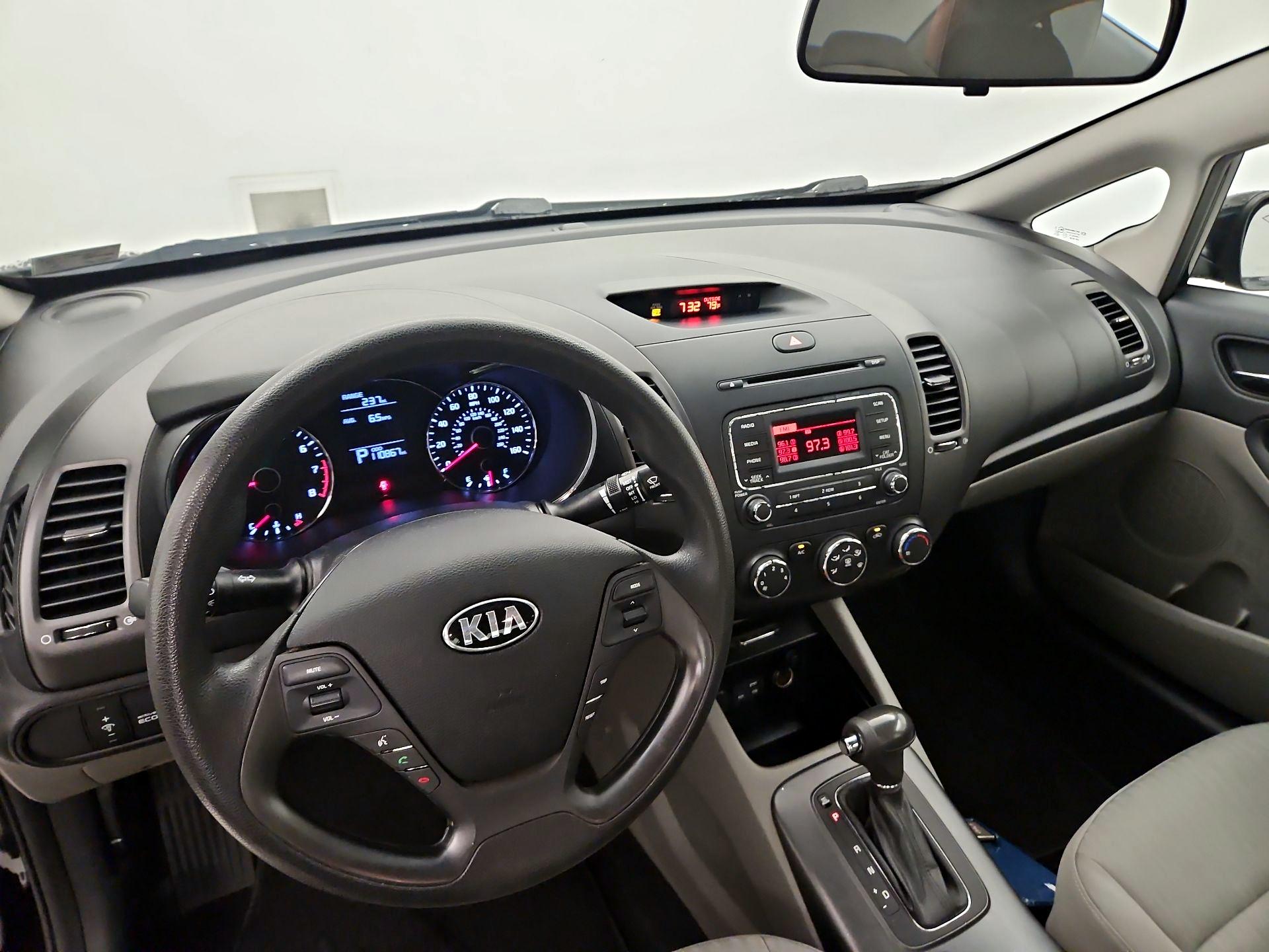Thumbnail: 2015 Kia Forte - 9