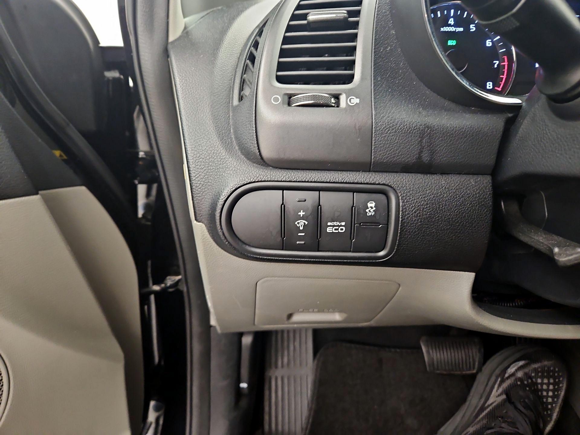 Thumbnail: 2015 Kia Forte - 13