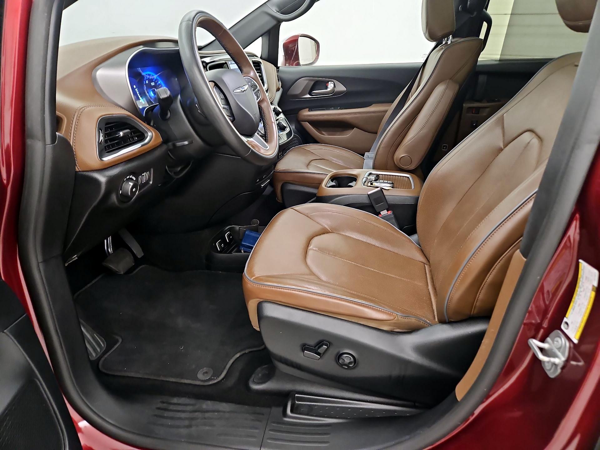 Thumbnail: 2020 Chrysler Pacifica - 11