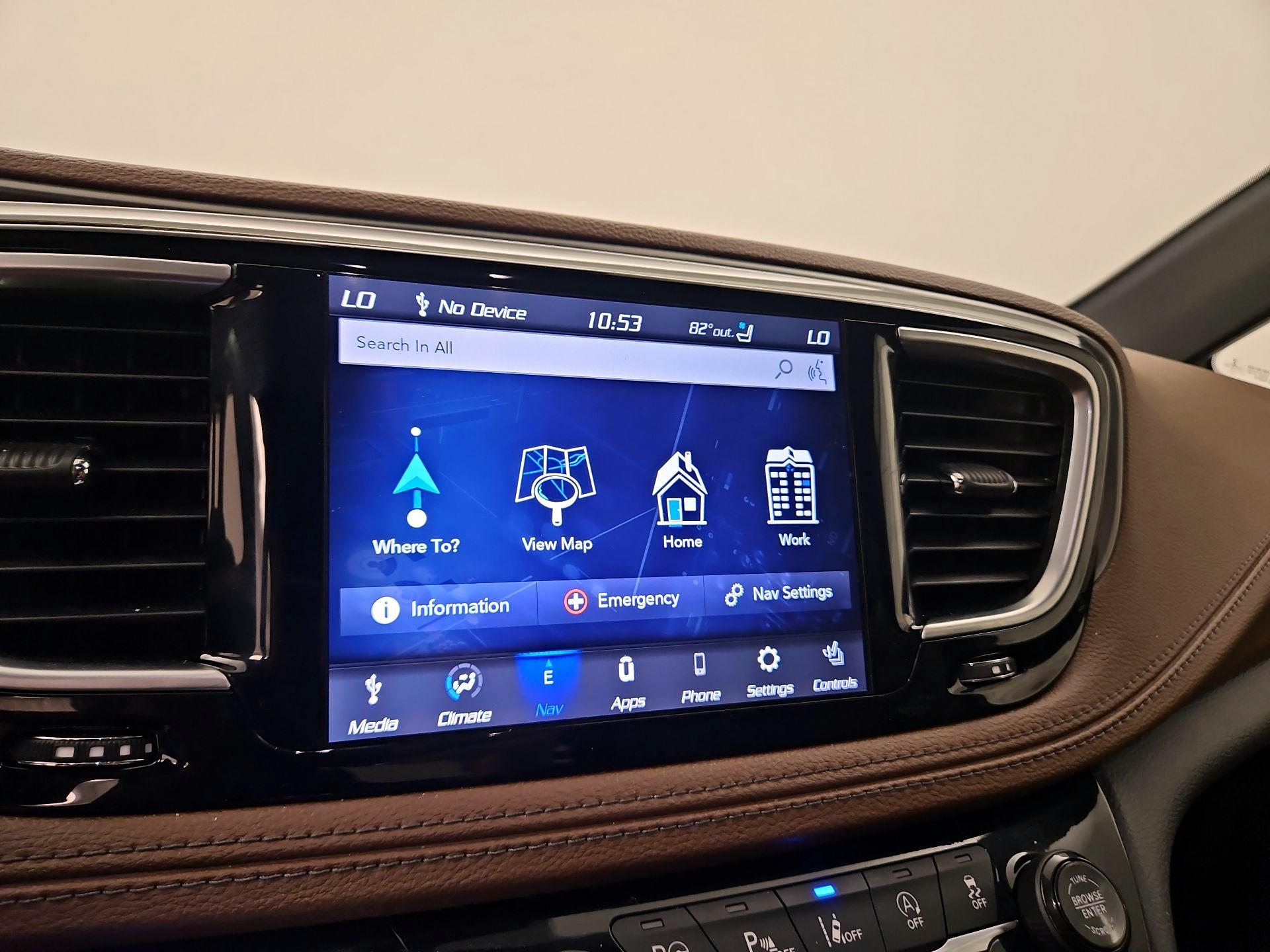Thumbnail: 2020 Chrysler Pacifica - 14