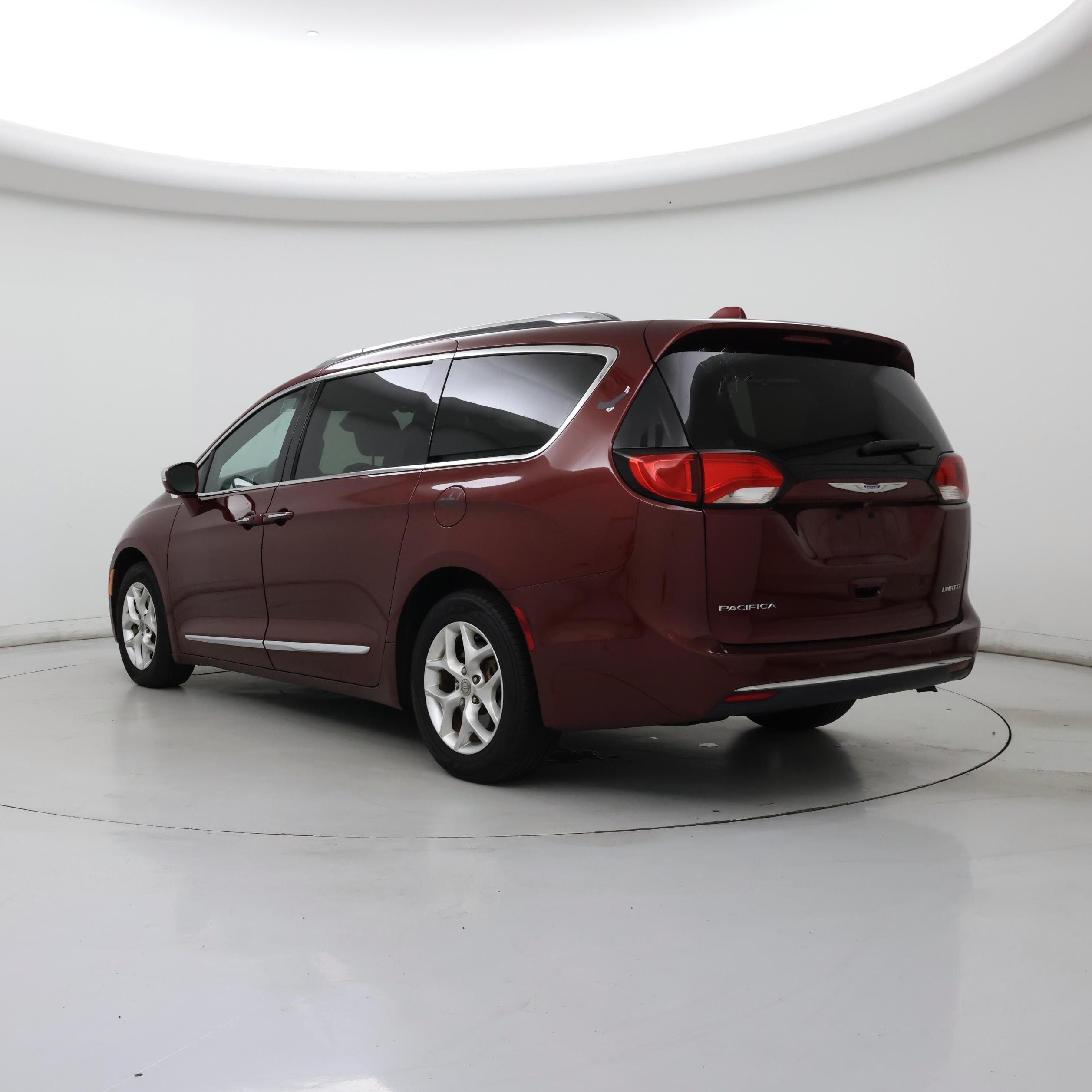 Thumbnail: 2020 Chrysler Pacifica - 2