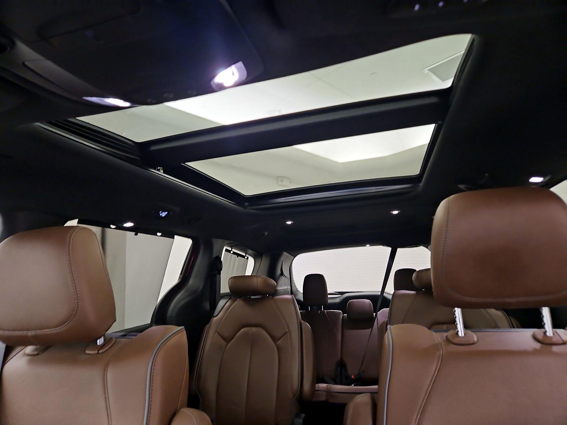 Thumbnail: 2020 Chrysler Pacifica - 20