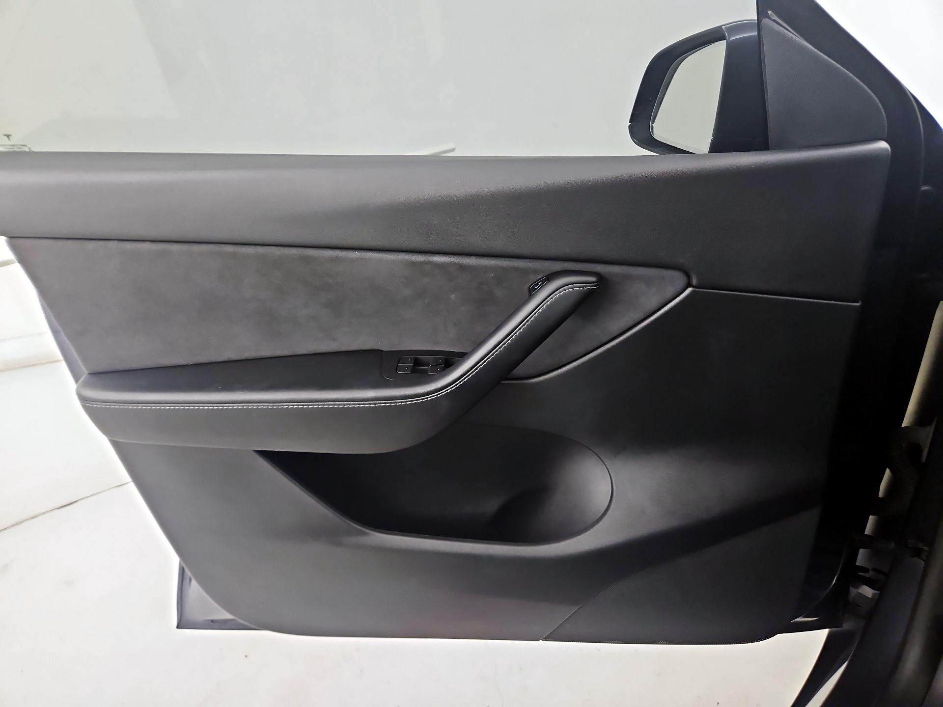 Thumbnail: 2021 Tesla Model Y - 12