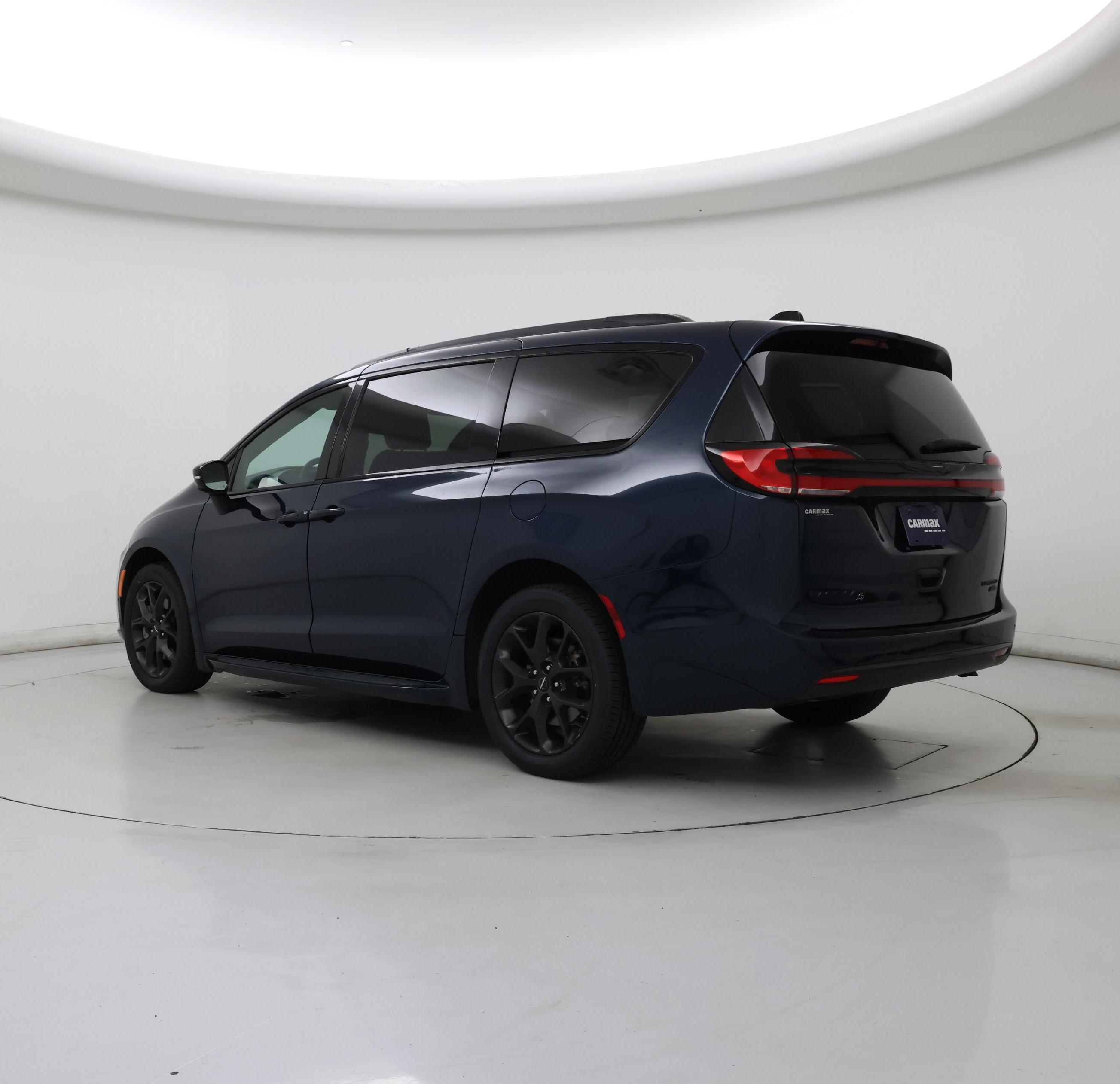 Thumbnail: 2023 Chrysler Pacifica - 2