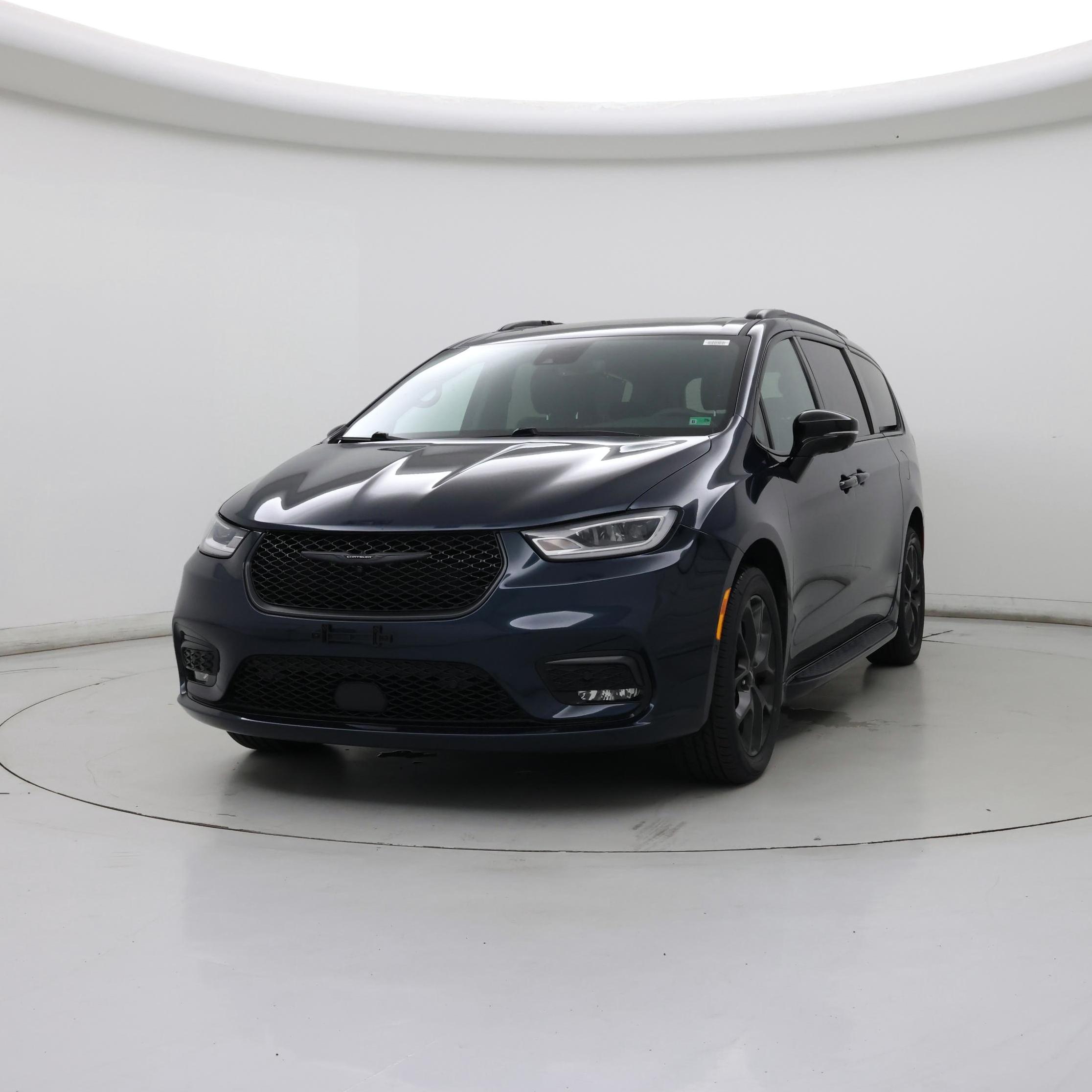 Thumbnail: 2023 Chrysler Pacifica - 4