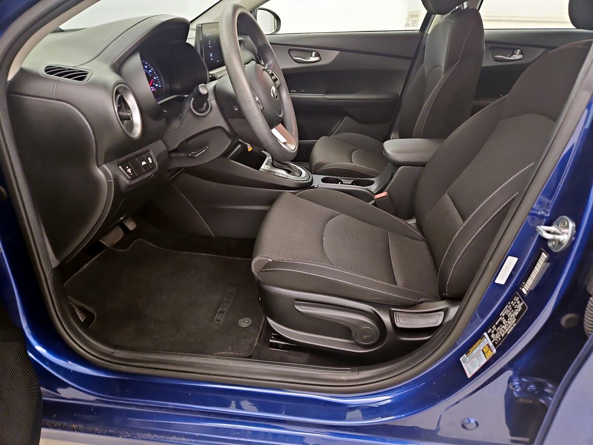Thumbnail: 2019 Kia Forte - 11