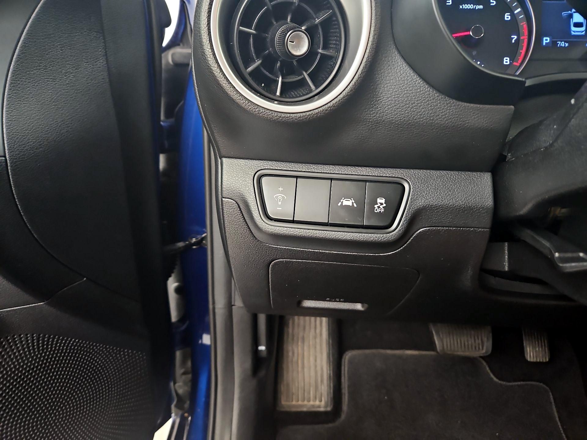 Thumbnail: 2019 Kia Forte - 13