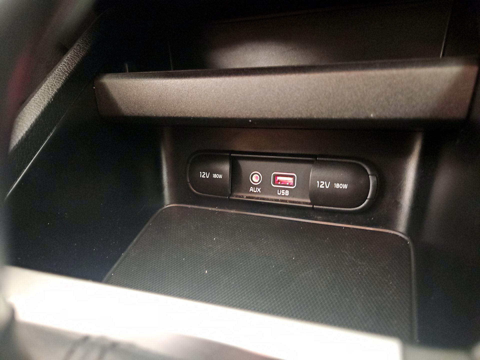 Thumbnail: 2019 Kia Forte - 18