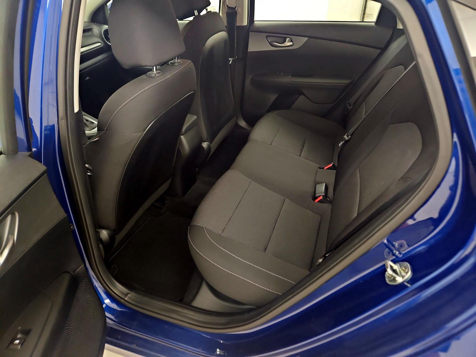 Thumbnail: 2019 Kia Forte - 19