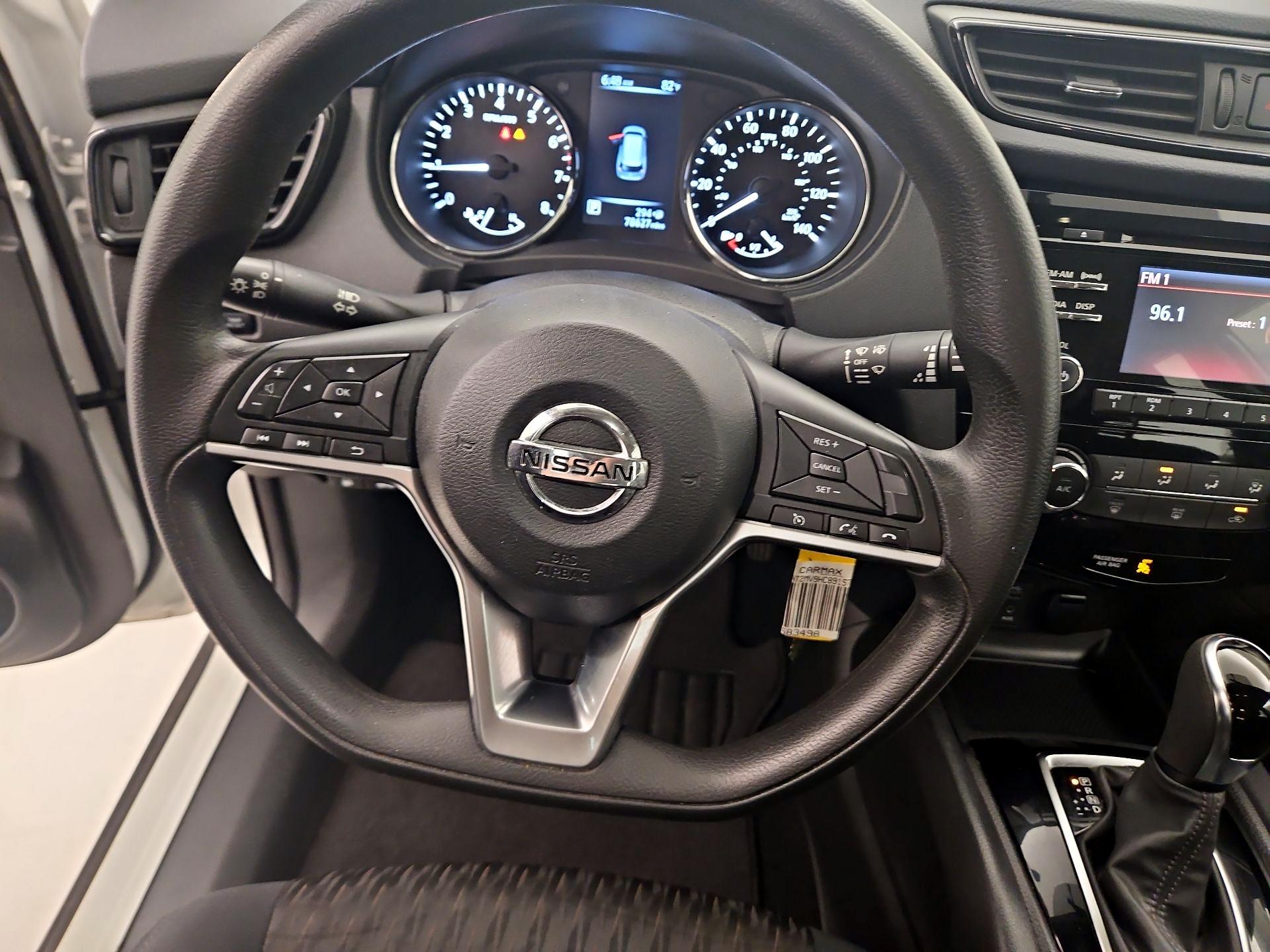 Thumbnail: 2017 Nissan Rogue - 10